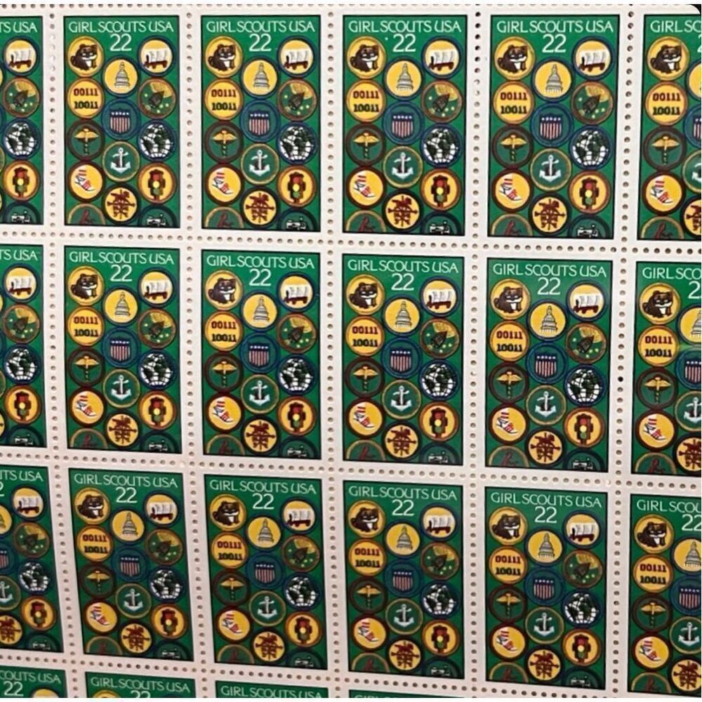MNH Girl Scouts USA Badges Sheet of 50 22c Stamps Scott  #2251